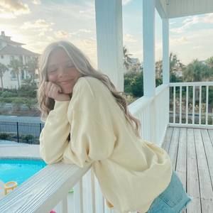 Meet your Posher, Ally